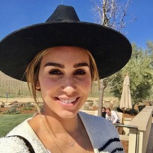 Meet your Posher, Jenna